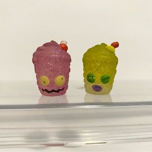 The Grocery Gang Exclusive Mushy Slushie Rotten Raspberry And Grimy Lime Figures
